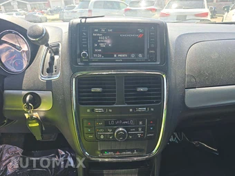 2017 Dodge Grand Caravan GT 121.2" WB - miniatura 10