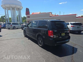 2017 Dodge Grand Caravan GT 121.2" WB - miniatura 2