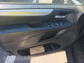 2017 Dodge Grand Caravan GT 121.2" WB – miniatura 9
