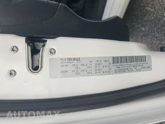 2017 Dodge Grand Caravan GT 121.2" WB - miniatura 14