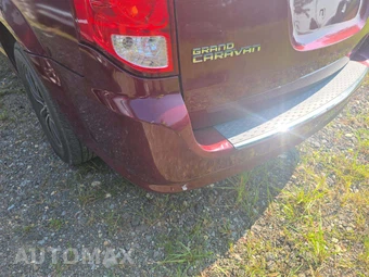 2017 Dodge Grand Caravan GT 121.2" WB - miniatura 25