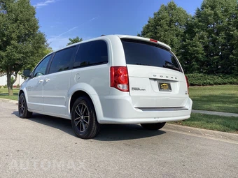 2017 Dodge Grand Caravan GT 121.2" WB - miniatura 10