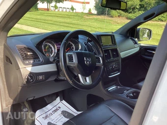 2017 Dodge Grand Caravan GT 121.2" WB - miniatura 24