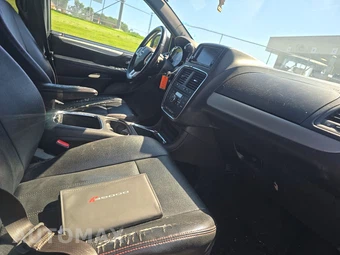 2017 Dodge Grand Caravan GT 121.2" WB - miniatura 8