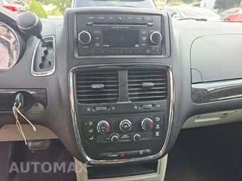 2017 Dodge Grand Caravan SE 121.2" WB - miniatura 10