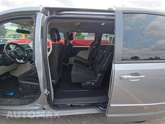 2017 Dodge Grand Caravan SE 121.2" WB - miniatura 13