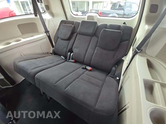 2017 Dodge Grand Caravan SE 121.2" WB - miniatura 14