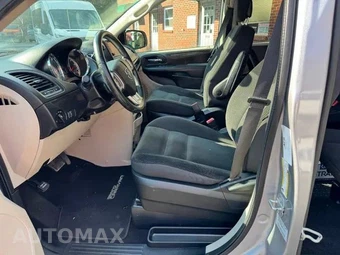 2017 Dodge Grand Caravan SE 121.2" WB - miniatura 11