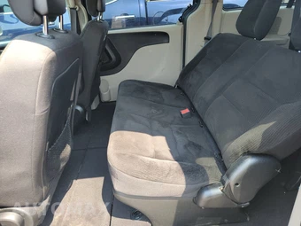 2017 Dodge Grand Caravan SE 121.2" WB - miniatura 13