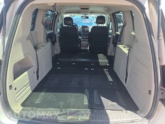 2017 Dodge Grand Caravan SE 121.2" WB - miniatura 16
