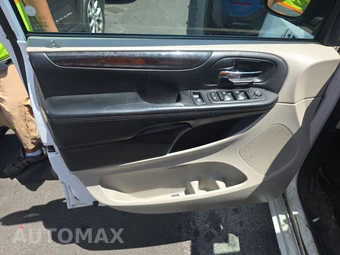 2017 Dodge Grand Caravan SE 121.2" WB - miniatura 9