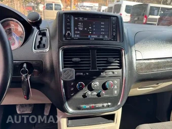 2017 Dodge Grand Caravan SE 121.2" WB - miniatura 15