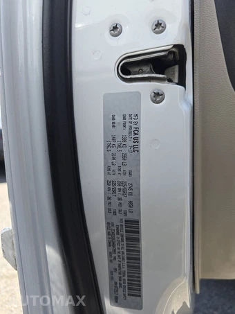 2017 Dodge Grand Caravan SE 121.2" WB - miniatura 15