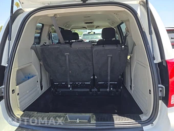 2017 Dodge Grand Caravan SE 121.2" WB - miniatura 17