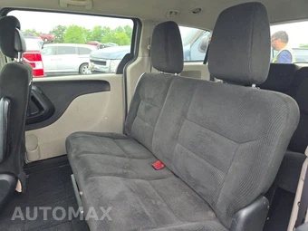 2017 Dodge Grand Caravan SE 121.2" WB - miniatura 13