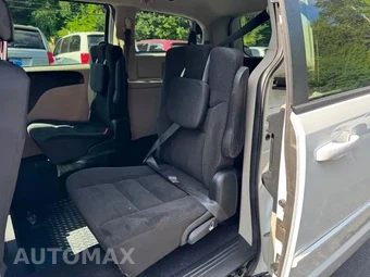 2017 Dodge Grand Caravan SE 121.2" WB - miniatura 9