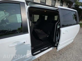2017 Dodge Grand Caravan SE 121.2" WB - miniatura 13