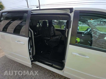 2017 Dodge Grand Caravan SE 121.2" WB - miniatura 17