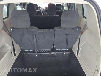 2017 Dodge Grand Caravan SE 121.2" WB - miniatura 15