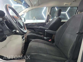 2017 Dodge Grand Caravan SE 121.2" WB - miniatura 6