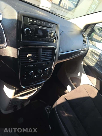 2017 Dodge Grand Caravan SE 121.2" WB - miniatura 10