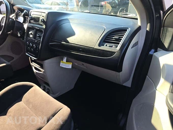 2017 Dodge Grand Caravan SE 121.2" WB - miniatura 20
