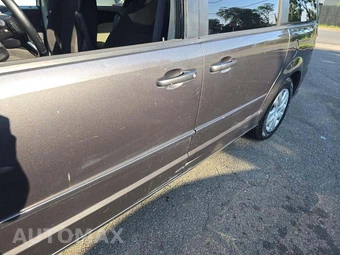 2017 Dodge Grand Caravan SE 121.2" WB - miniatura 23