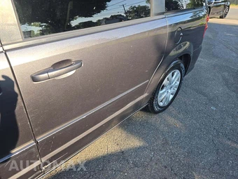 2017 Dodge Grand Caravan SE 121.2" WB - miniatura 24