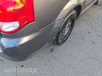 2017 Dodge Grand Caravan SE 121.2" WB - miniatura 25