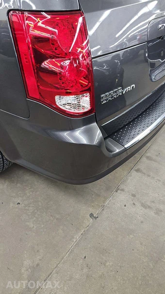2017 Dodge Grand Caravan SE 121.2" WB - miniatura 28