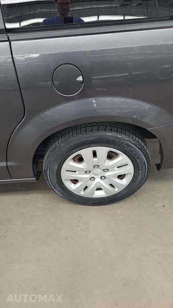 2017 Dodge Grand Caravan SE 121.2" WB - miniatura 30