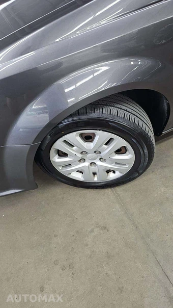 2017 Dodge Grand Caravan SE 121.2" WB - miniatura 34
