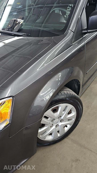 2017 Dodge Grand Caravan SE 121.2" WB - miniatura 39