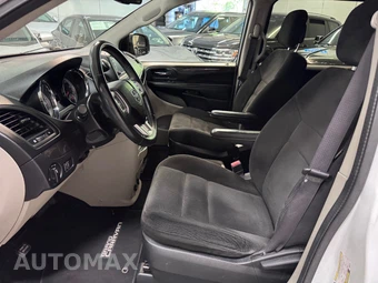 2017 Dodge Grand Caravan SE 121.2" WB - miniatura 14