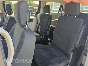 2017 Dodge Grand Caravan SE 121.2" WB - miniatura 10