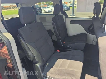 2017 Dodge Grand Caravan SE 121.2" WB - miniatura 14