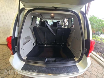 2017 Dodge Grand Caravan SE 121.2" WB - miniatura 15