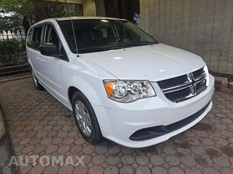 2017 Dodge Grand Caravan SE 121.2" WB - miniatura 4