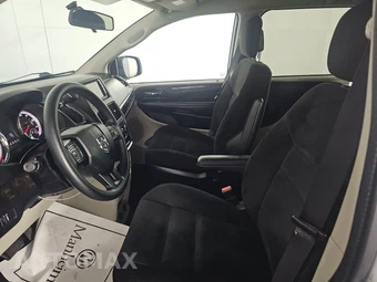 2017 Dodge Grand Caravan SE 121.2" WB - miniatura 7
