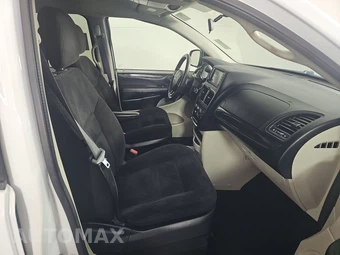 2017 Dodge Grand Caravan SE 121.2" WB - miniatura 8