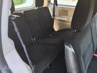 2017 Dodge Grand Caravan SE 121.2" WB - miniatura 21