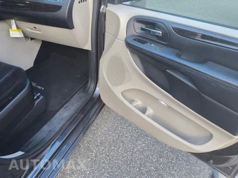 2017 Dodge Grand Caravan SE 121.2" WB - miniatura 24