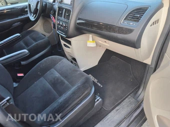 2017 Dodge Grand Caravan SE 121.2" WB - miniatura 26