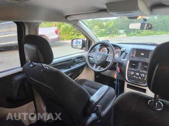 2017 Dodge Grand Caravan SE 121.2" WB - miniatura 27