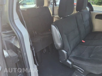 2017 Dodge Grand Caravan SE 121.2" WB - miniatura 30