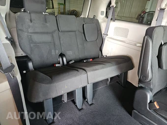 2017 Dodge Grand Caravan SE 121.2" WB - miniatura 14