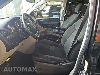 2017 Dodge Grand Caravan SE 121.2" WB - miniatura 7