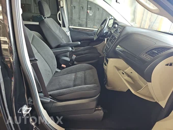 2017 Dodge Grand Caravan SE 121.2" WB - miniatura 8