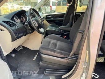 2017 Dodge Grand Caravan SE 121.2" WB - miniatura 12