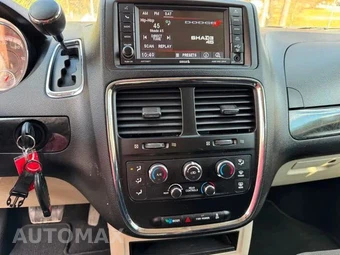2017 Dodge Grand Caravan SE 121.2" WB - miniatura 15